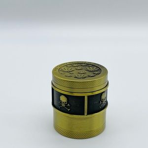 Golden Skull Herb Grinder 45mm With Scrapper